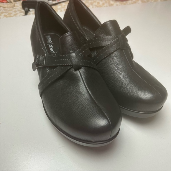 Abeo Black Leather Buckle Mules - Picture 9 of 16